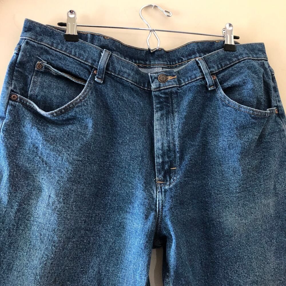 Wrangler Jeans Relaxed Fit Size 36 x 30